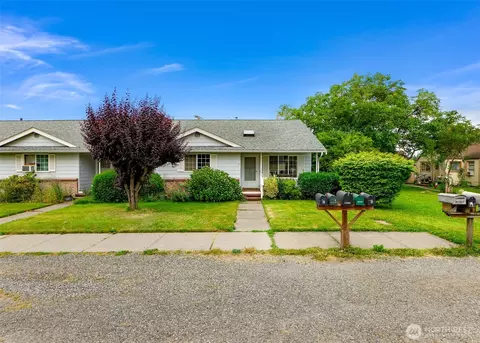 Other - 112 W 2nd St #A, Everson, WA 98247 photo 6 of 7