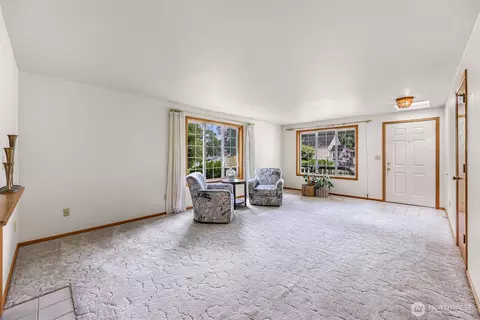 Living - 112 W 2nd St #A, Everson, WA 98247 photo 2 of 6