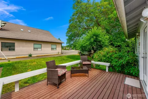 Exterior - 112 W 2nd St #A, Everson, WA 98247 photo 5 of 11