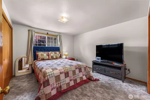 Bedroom - 112 W 2nd St #A, Everson, WA 98247 photo 3 of 4