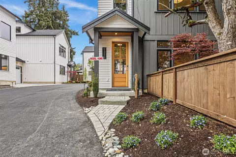 9315 132nd Ave NE, Kirkland, WA 98033