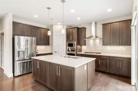 Kitchen - 1222 198th Pl SE, Bothell, WA 98012 photo 1 of 2