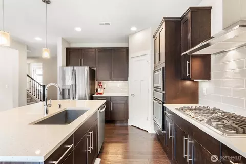 Kitchen - 1222 198th Pl SE, Bothell, WA 98012 photo 2 of 2