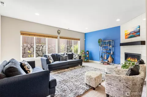 Living - 1222 198th Pl SE, Bothell, WA 98012 photo 2 of 3