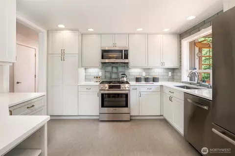 Kitchen - 10152 NE 204th St, Bothell, WA 98011 photo 3 of 3