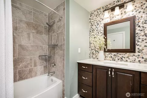 Bath - 10152 NE 204th St, Bothell, WA 98011 photo 2 of 3