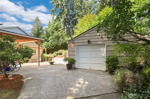 13619 Des Moines Memorial Dr S, Burien, WA 98168