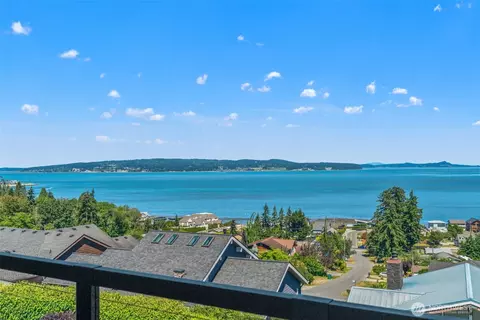 47 Conley Dr, Camano Island, WA 98282