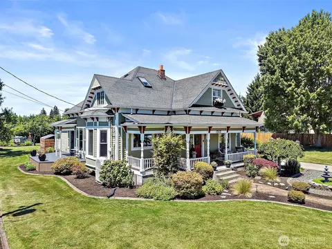 1303 W Main, Puyallup, WA 98371