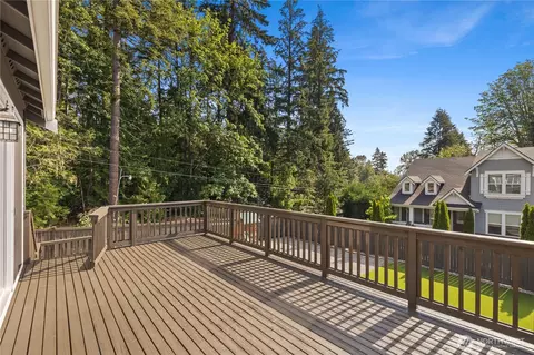 Exterior - 23433 3rd Ave SE, Bothell, WA 98021 photo 3 of 6