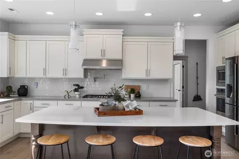 Kitchen - 23433 3rd Ave SE, Bothell, WA 98021 photo 2 of 3