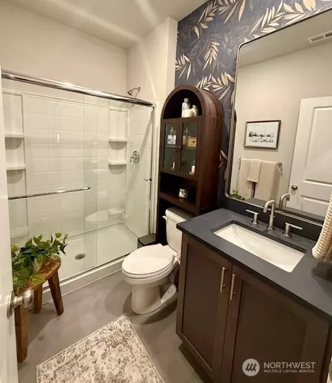 Bath - 507 186th Pl SW, Bothell, WA 98012 photo 1 of 4