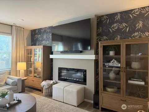 Living - 507 186th Pl SW, Bothell, WA 98012 photo 2 of 3