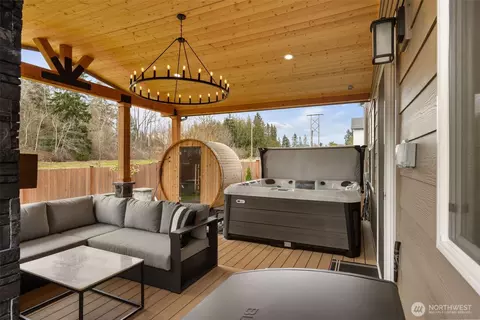 Exterior - 507 186th Pl SW, Bothell, WA 98012 photo 5 of 7