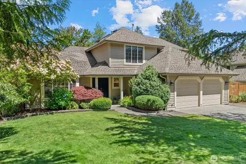 1030 NW Inneswood Dr, Issaquah, WA 98027
