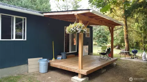 25414 162nd St E, Buckley, WA 98321