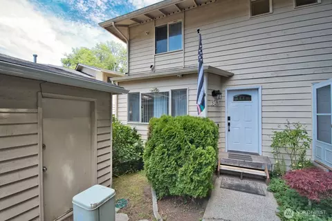 1347 Jasmine Ln, Bremerton, WA 98311