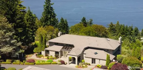 6411 View St NE, Tacoma, WA 98422