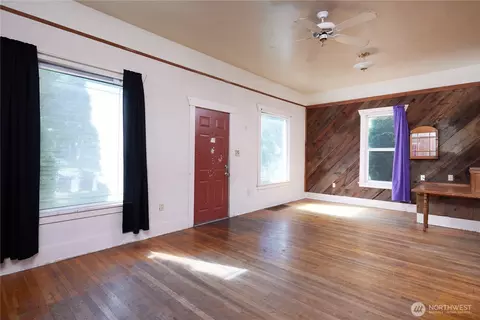 303 E Oak St, Walla Walla, WA 99362 photo 3