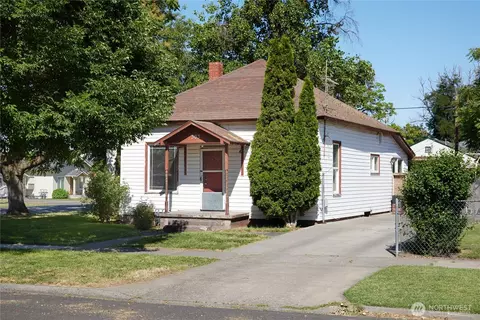 303 E Oak St, Walla Walla, WA 99362 photo 2
