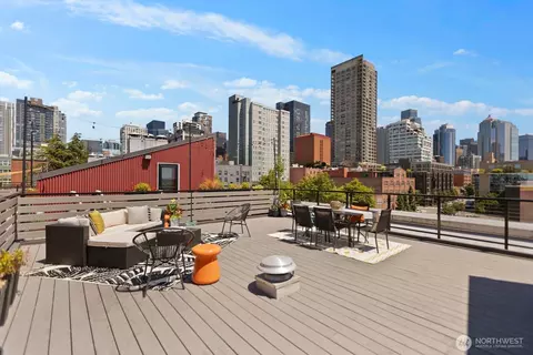 66 Bell St #303, Seattle, WA 98121