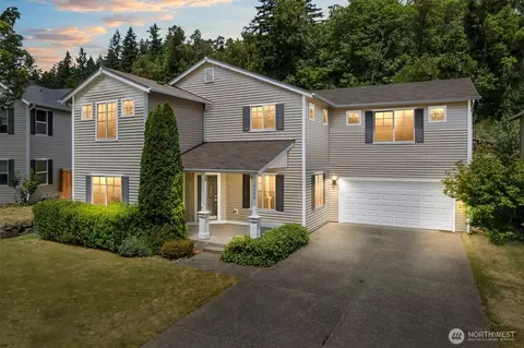 1190 Swan Loop, Dupont, WA 98327