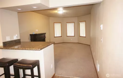 Living - 5305 S 3rd Ave, Everett, WA 98203 photo 1 of 2