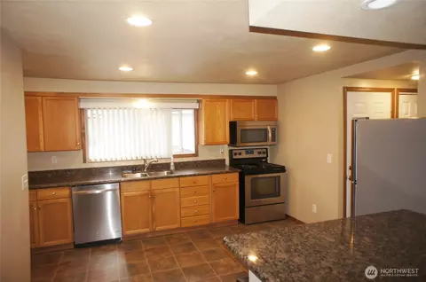 Kitchen - 5305 S 3rd Ave, Everett, WA 98203 photo 1 of 3