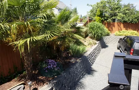 Exterior - 5305 S 3rd Ave, Everett, WA 98203 photo 7 of 7