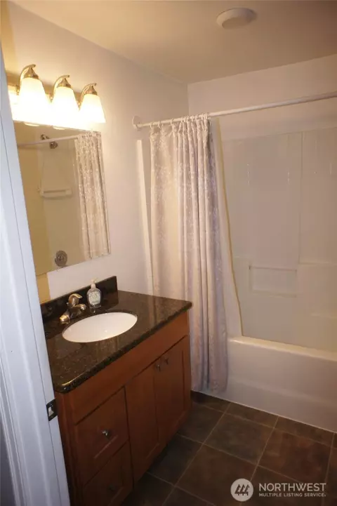 Bath - 5305 S 3rd Ave, Everett, WA 98203 photo 2 of 3