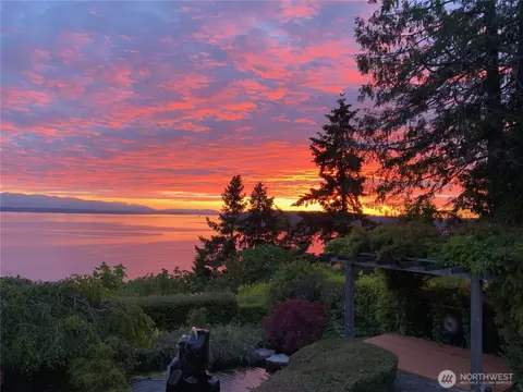 11912 Marine View Dr, Edmonds, WA 98026
