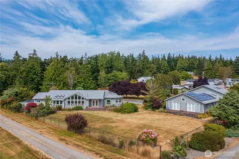 697 Olympic View Dr, Coupeville, WA 98239