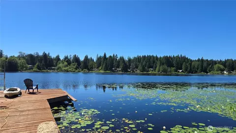 178 E Nn E Lake Desire Dr SE, Renton, WA 98058