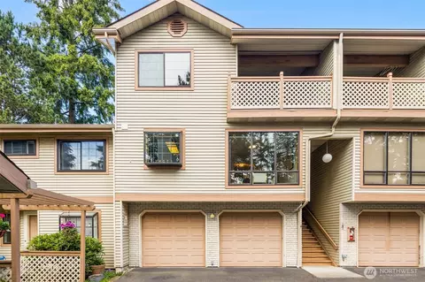 1572 NE 177th St #A4, Shoreline, WA 98155