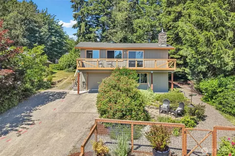 111 Gamble Ln, Port Ludlow, WA 98365