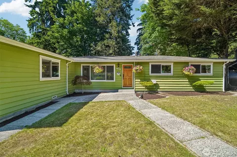 1515 213th Pl SW, Lynnwood, WA 98036
