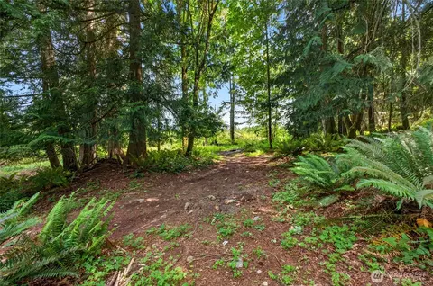 Exterior - 21005 197th Ave E, Orting, WA 98360 photo 12 of 16