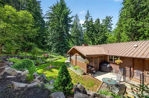 Exterior - 21005 197th Ave E, Orting, WA 98360 photo 8 of 16