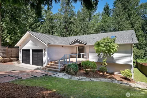 1226 NE Ballinger Pl, Shoreline, WA 98155