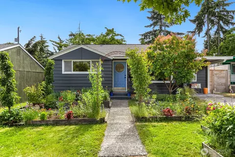 9348 32nd Ave SW, Seattle, WA 98126