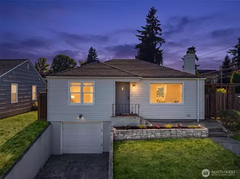 8257 Interlake Ave N, Seattle, WA 98103