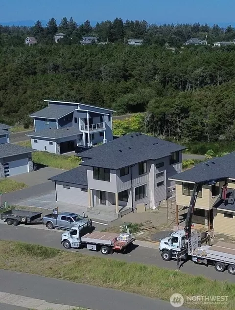 1505 Agate Ln, Westport, WA 98595