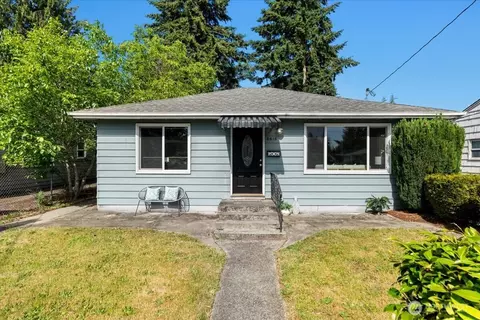 8618 Tacoma Ave S, Tacoma, WA 98444