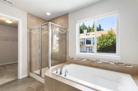 Bath - 16314 5th Ave SE, Bothell, WA 98012 photo 4 of 5