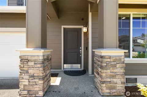 Entry Way - 16314 5th Ave SE, Bothell, WA 98012 photo 1 of 1