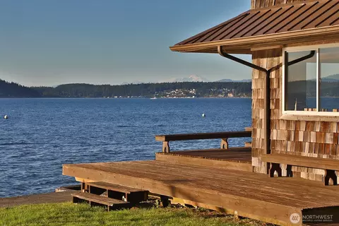 2151 Eastpoint Dr, Langley, WA 98260