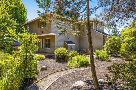 Exterior - 19303 Meridian Pl W, Bothell, WA 98012 photo 6 of 6