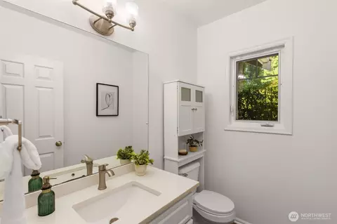 Bath - 19303 Meridian Pl W, Bothell, WA 98012 photo 1 of 5