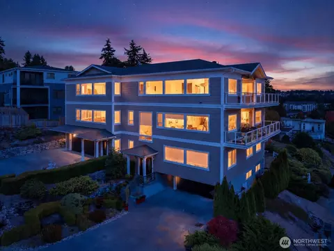 6404 NE 181st St #A, Kenmore, WA 98028