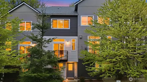 2225 NW Moraine Pl, Issaquah, WA 98027